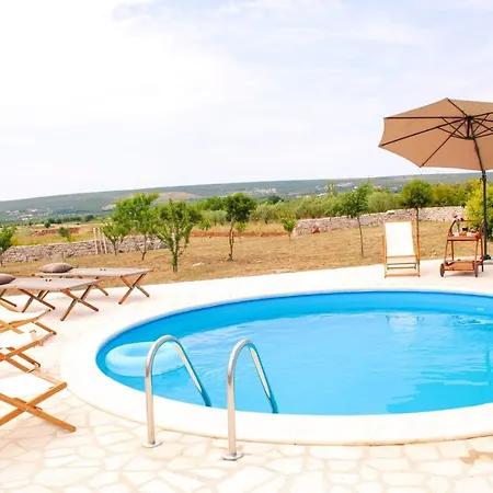 Stone Pearl With Heated Swimming Pool *