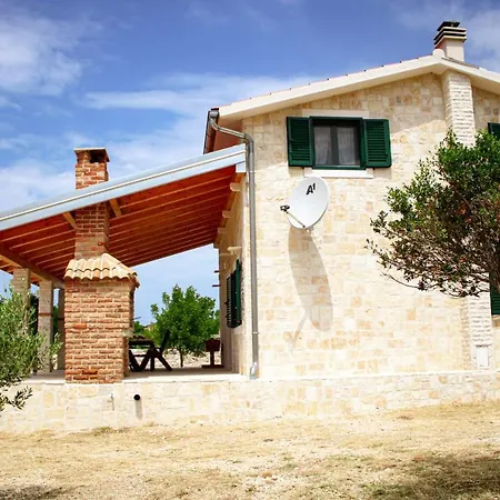 Villa Stone Pearl With Heated Swimming Pool Sveti Filip i Jakov