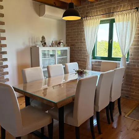 Villa Stone Pearl With Heated Swimming Pool Sveti Filip i Jakov