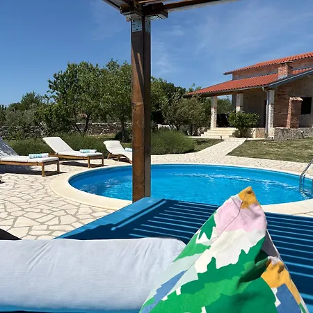 Stone Pearl With Heated Swimming Pool Villa *