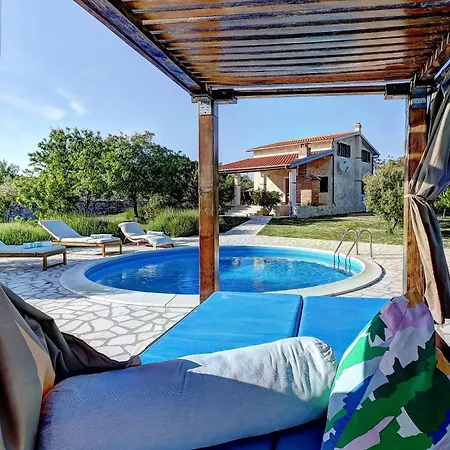 Stone Pearl With Heated Swimming Pool Villa Sveti Filip i Jakov
