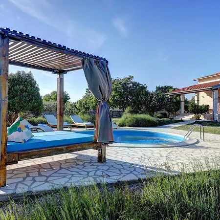 Stone Pearl With Heated Swimming Pool Villa *
