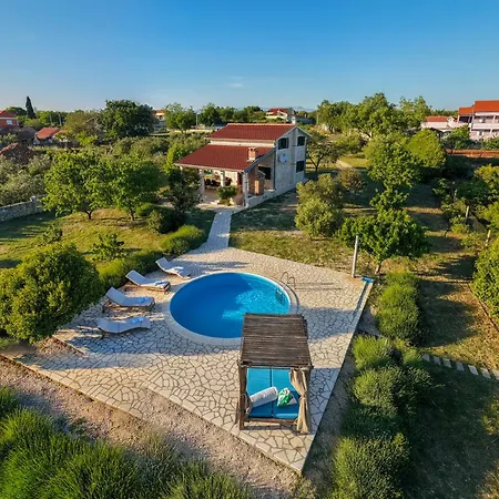 Stone Pearl With Heated Swimming Pool Villa Sveti Filip i Jakov