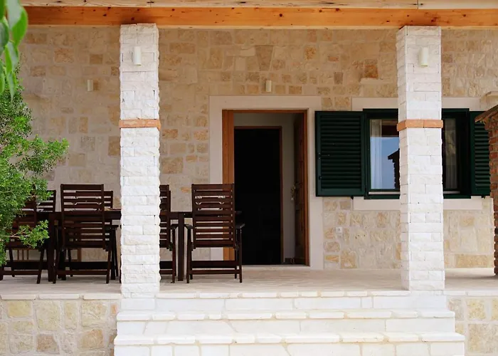 Stone Pearl With Heated Swimming Pool 빌라 *