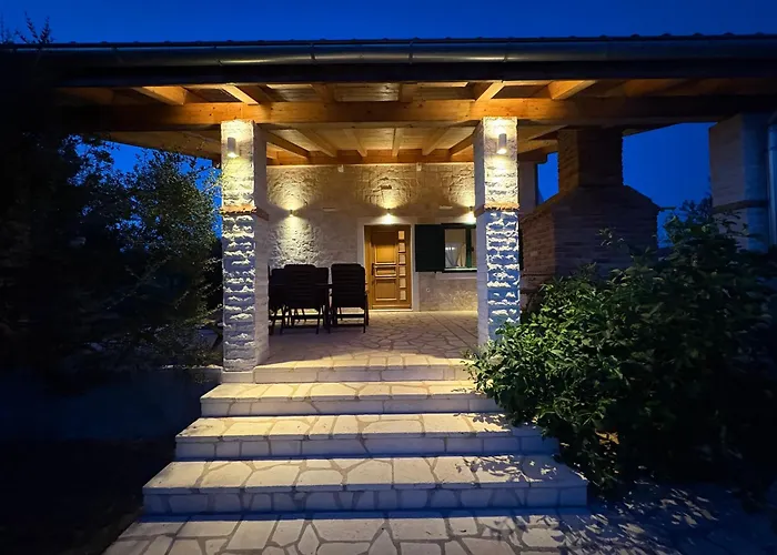 Villa Stone Pearl With Heated Swimming Pool