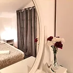 ヴィラ Stone Pearl With Heated Swimming Pool *