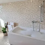 Stone Pearl With Heated Swimming Pool ヴィラ *