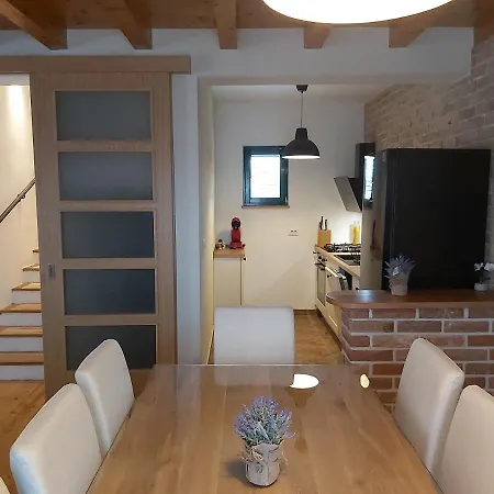 Vila Stone Pearl With Heated Swimming Pool