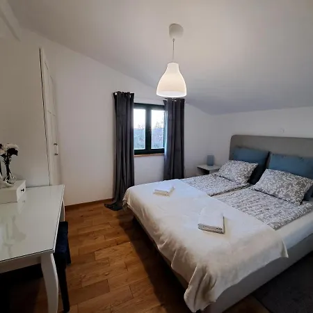 Stone Pearl With Heated Swimming Pool Vila