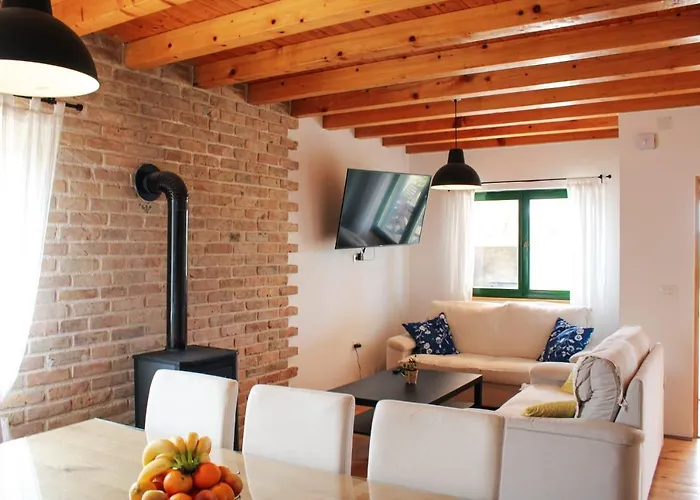 Vila Stone Pearl With Heated Swimming Pool