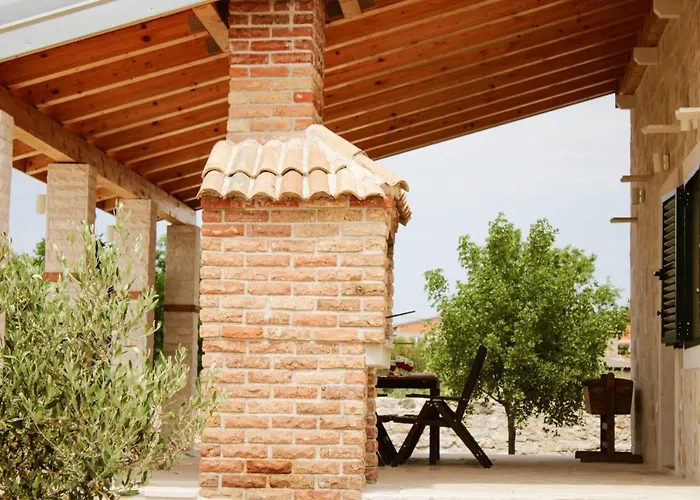 Stone Pearl With Heated Swimming Pool Sveti Filip i Jakov