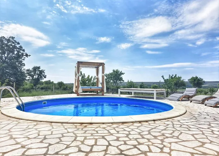 Stone Pearl With Heated Swimming Pool