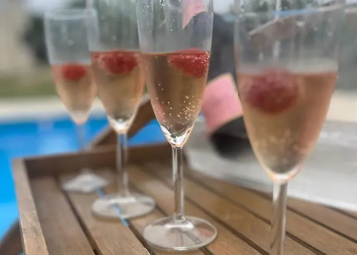 Stone Pearl With Heated Swimming Pool *