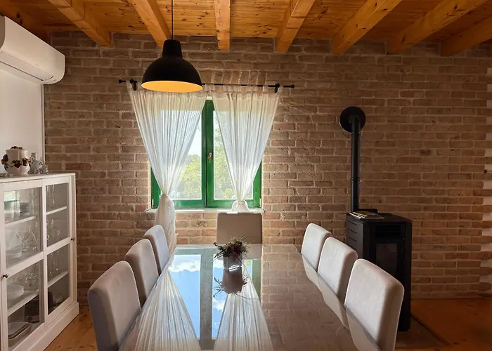 Stone Pearl With Heated Swimming Pool 빌라 *
